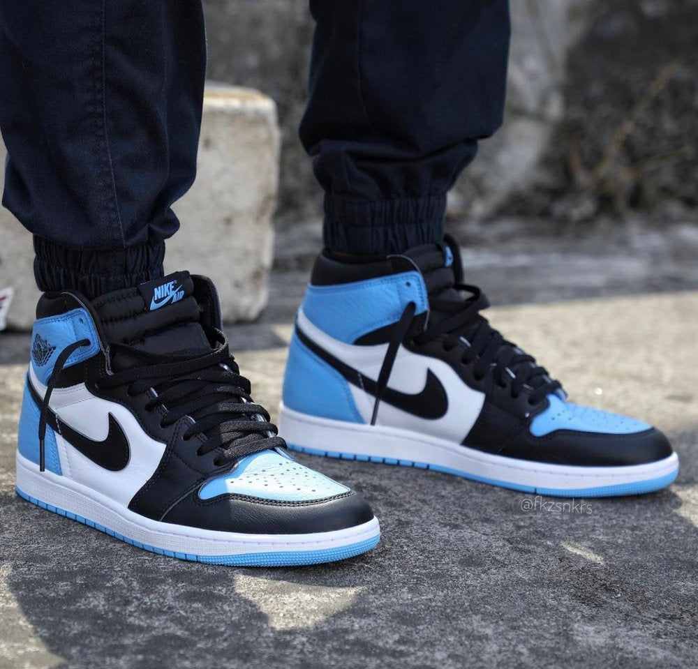 AIR JORDAN 1 RETRO HIGH OG 'UNC TOE'