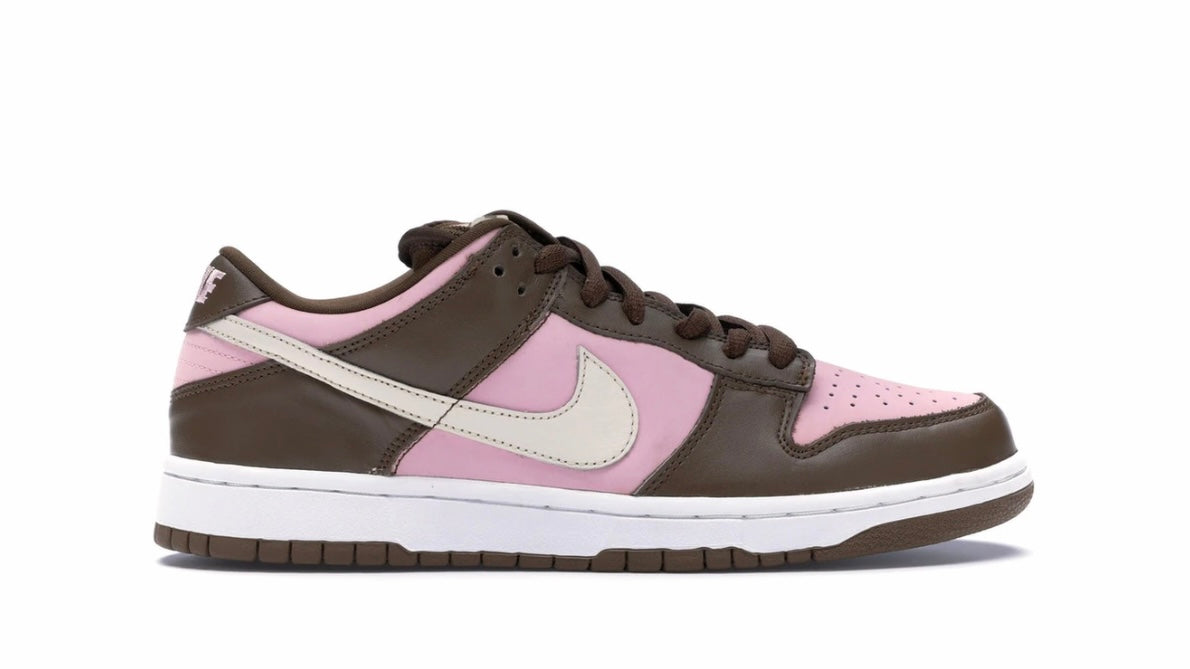 Nike SB Dunk Low Stussy Cherry